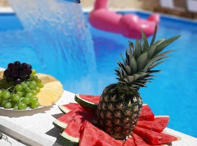 House Sidro, Стари Град