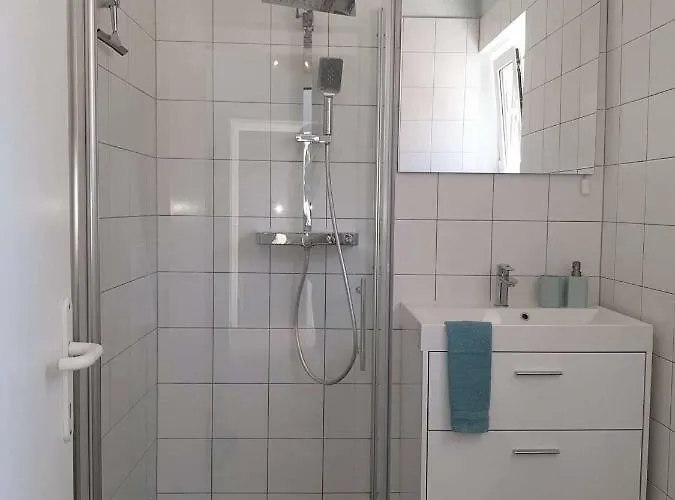 House Sidro, Стари Град