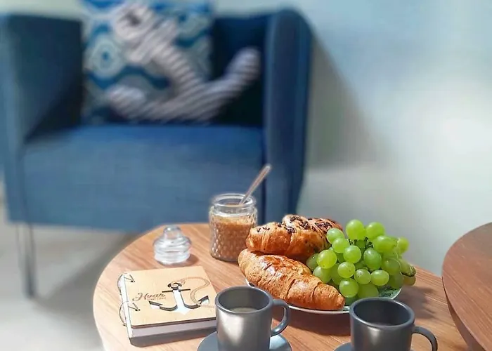 House Sidro, Стари Град